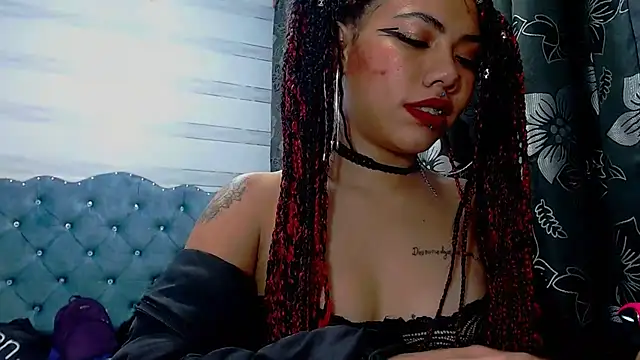 Snapshot of lily_jamesx chatting on 02-15-25, 04:25 lily jamesx online show from 02-15-25, 04:25