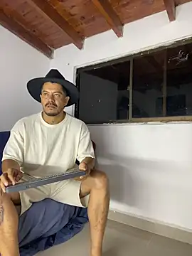 AndresSmith   online show from 03-26-26, 08:23