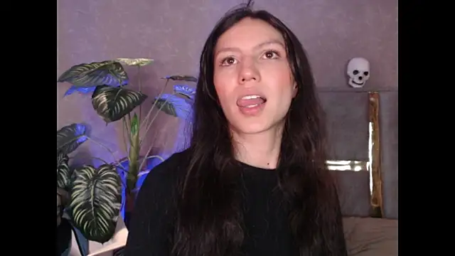 Snapshot of Bianca_ks chatting on 10-11-25, 03:18 Bianca ks online show from 10-11-25, 03:18