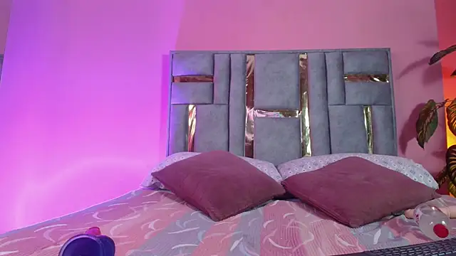 Snapshot of Bianca_ks chatting on 02-25-25, 06:14 Bianca ks online show from 02-25-25, 06:14