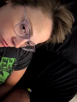 MrandMrsPooks online show from 10-31-25, 08:00