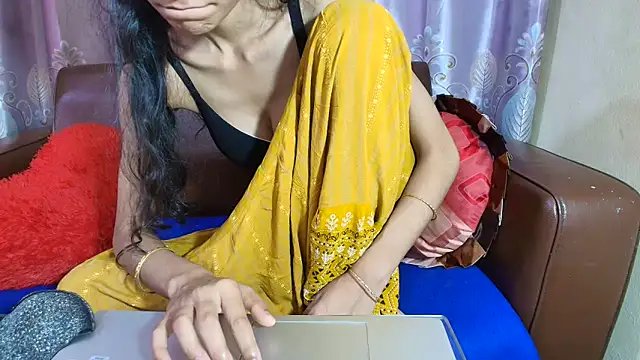 Snapshot of Srabontii chatting on 02-19-26, 11:34 Srabontii online show from 02-19-26, 11:34