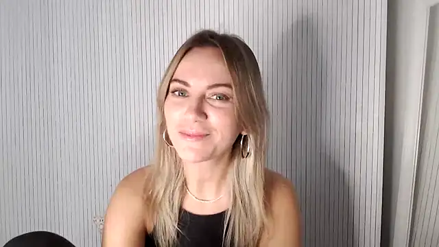 Milla  one online show from 11-10-25, 08:19