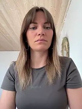 Milla  one online show from 03-18-25, 03:33