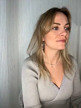 Milla  one online show from 09-22-25, 10:32