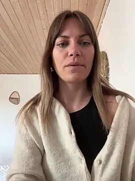 Milla  one online show from 03-10-25, 09:56