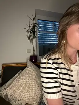 Milla  one online show from 03-19-25, 04:24