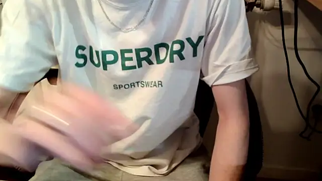 Snapshot of ElViko11 chatting on 02-12-25, 07:56 ElViko11 online show from 02-12-25, 07:56