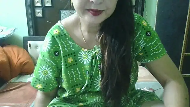 Snapshot of couplesuni chatting on 09-13-25, 12:16 couplesuni online show from 09-13-25, 12:16