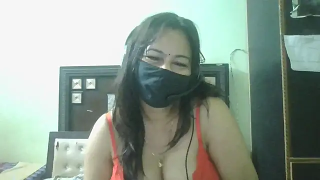 couplesuni online show from 05-07-26, 03:11