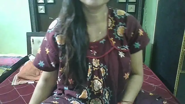 Snapshot of couplesuni chatting on 10-03-25, 11:45 couplesuni online show from 10-03-25, 11:45
