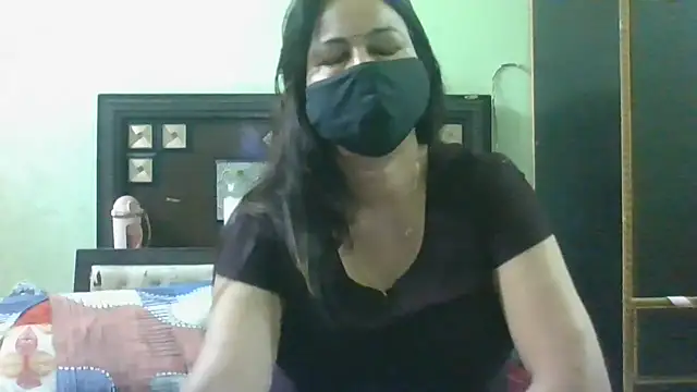 Snapshot of couplesuni chatting on 08-03-26, 10:21 couplesuni online show from 08-03-26, 10:21