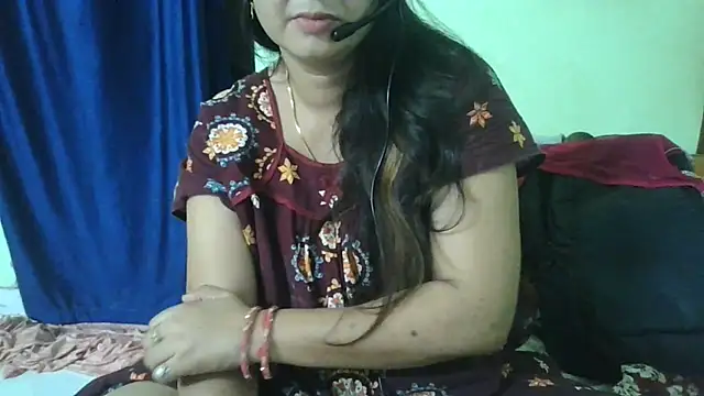 Snapshot of couplesuni chatting on 09-11-25, 05:57 couplesuni online show from 09-11-25, 05:57