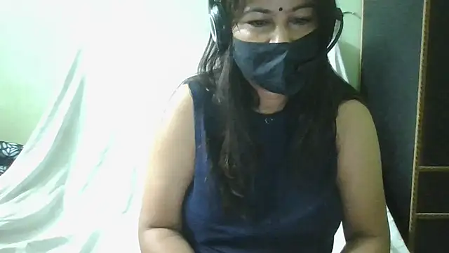 Snapshot of couplesuni chatting on 07-08-26, 04:46 couplesuni online show from 07-08-26, 04:46