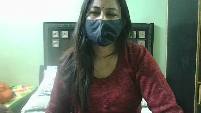 Snapshot of couplesuni chatting on 02-03-25, 10:47 couplesuni online show from 02-03-25, 10:47
