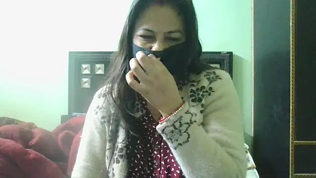 Snapshot of couplesuni chatting on 02-01-25, 03:08 couplesuni online show from 02-01-25, 03:08