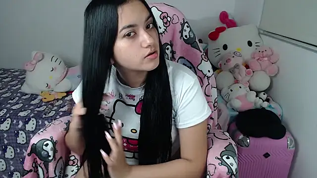 Snapshot of kayla_k18 chatting on 05-06-26, 05:33 kayla k18 online show from 05-06-26, 05:33