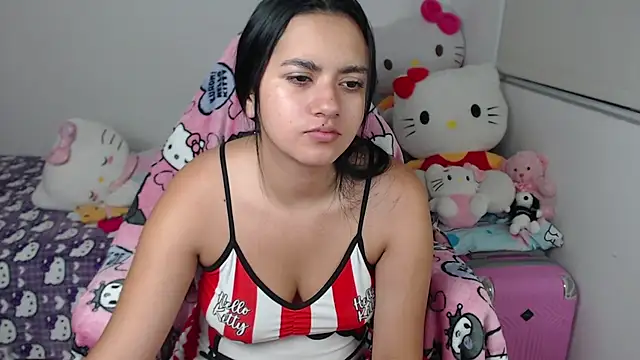 Snapshot of kayla_k18 chatting on 05-01-26, 12:37 kayla k18 online show from 05-01-26, 12:37