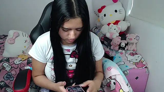 Snapshot of kayla_k18 chatting on 06-05-26, 05:40 kayla k18 online show from 06-05-26, 05:40