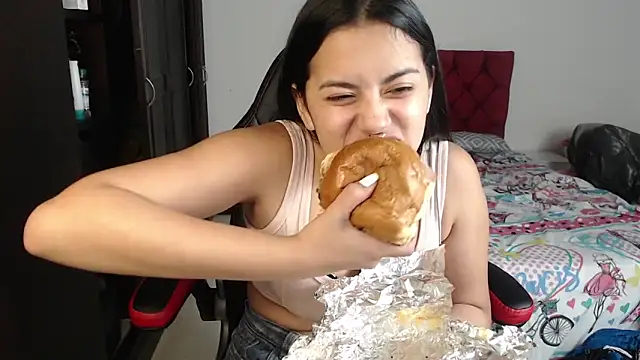 kayla k18 online show from 02-10-25, 03:57