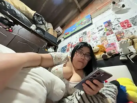 dafne19  online show from 03-29-26, 05:09