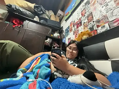 dafne19  online show from 06-05-26, 03:55
