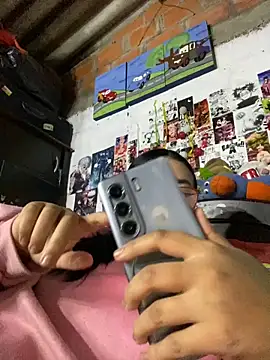 dafne19  online show from 10-25-25, 05:17