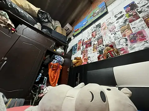 dafne19  online show from 04-26-26, 04:43