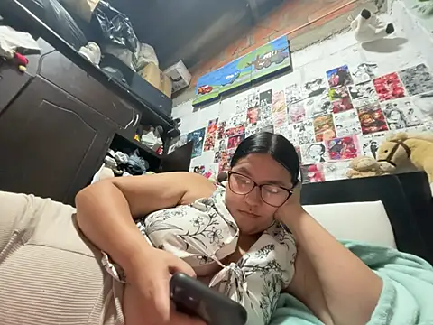 dafne19  online show from 05-24-26, 06:24