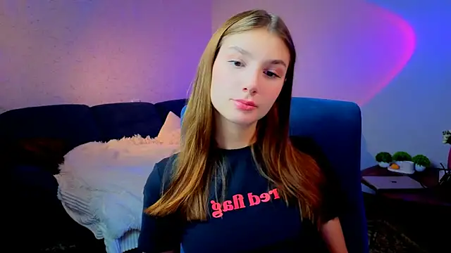 Snapshot of AnaHoney chatting on 01-18-26, 02:26 AnaHoney online show from 01-18-26, 02:26