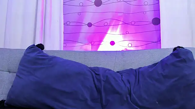 Snapshot of LukaCastillo chatting on 03-11-25, 08:08 LukaCastillo online show from 03-11-25, 08:08