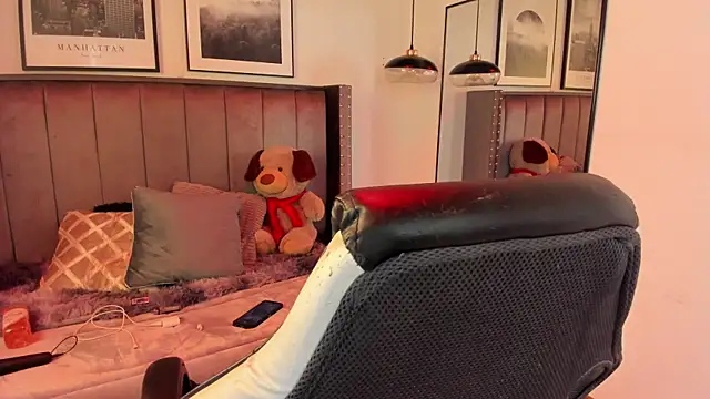 Alaia Cute online show from 09-20-25, 03:55