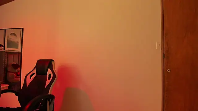 Alaia Cute online show from 09-16-25, 03:40