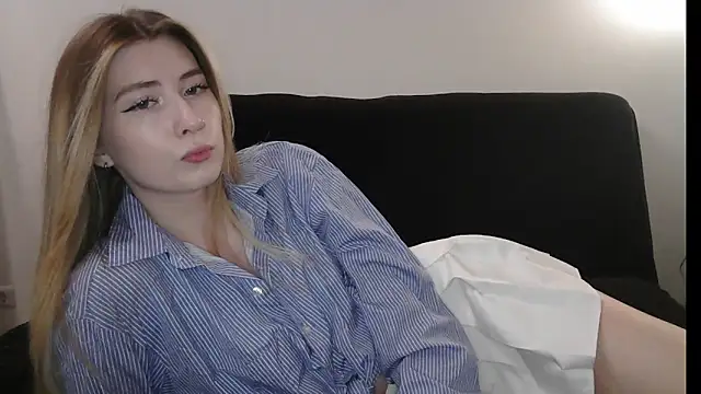 ErikaShyy online show from 03-04-26, 10:56