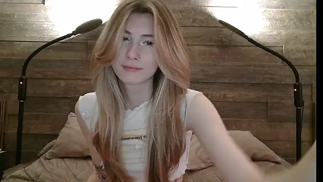 Snapshot of ErikaShyy chatting on 03-12-25, 11:43 ErikaShyy online show from 03-12-25, 11:43
