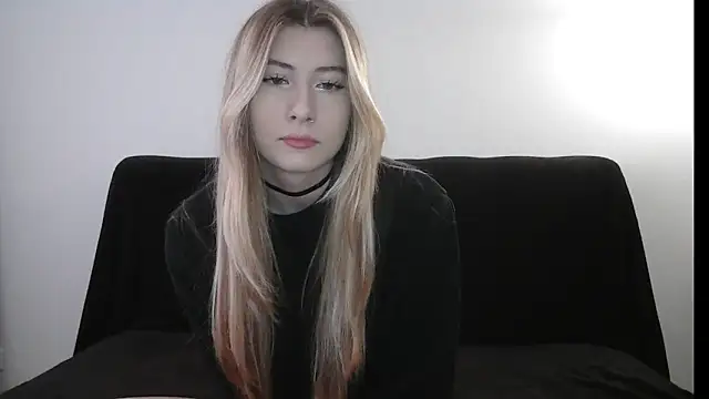 ErikaShyy online show from 11-21-25, 10:58