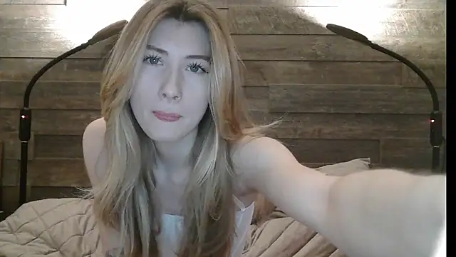 Snapshot of ErikaShyy chatting on 03-04-25, 07:08 ErikaShyy online show from 03-04-25, 07:08