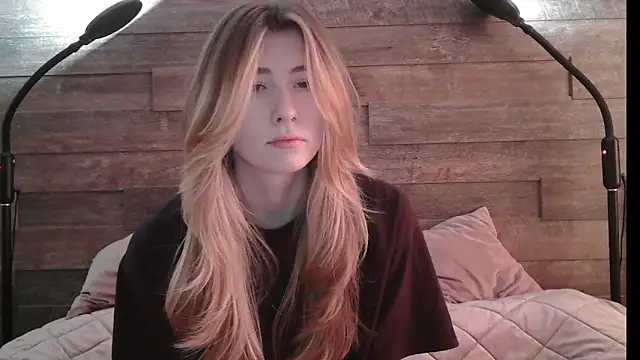 Snapshot of ErikaShyy chatting on 02-20-25, 07:12 ErikaShyy online show from 02-20-25, 07:12