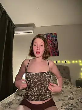 Snapshot of Sophie_Avory chatting on 05-28-26, 10:26 Sophie Avory online show from 05-28-26, 10:26