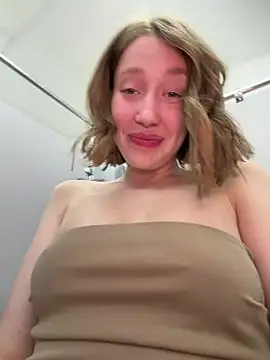 Snapshot of Sophie_Avory chatting on 05-14-26, 06:27 Sophie Avory online show from 05-14-26, 06:27