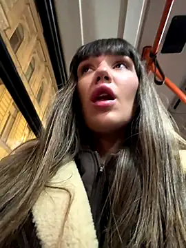 Sophie Avory online show from 11-20-25, 08:20