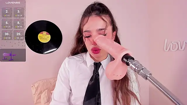 Snapshot of LosAlicee chatting on 10-22-25, 07:02 LosAlicee online show from 10-22-25, 07:02