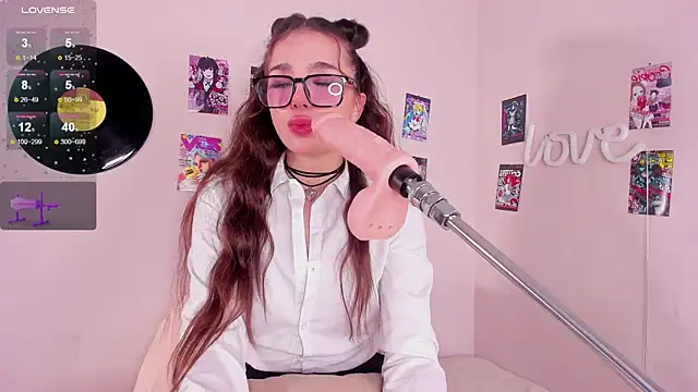 Snapshot of LosAlicee chatting on 11-06-25, 06:12 LosAlicee online show from 11-06-25, 06:12