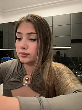 Snapshot of Vivian_Jafer chatting on 07-07-26, 06:44 Vivian Jafer online show from 07-07-26, 06:44