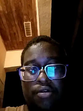 Snapshot of Jeanlaurent972 chatting on 10-31-25, 10:27 Jeanlaurent972 online show from 10-31-25, 10:27