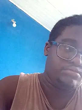 Snapshot of Jeanlaurent972 chatting on 11-11-25, 02:45 Jeanlaurent972 online show from 11-11-25, 02:45