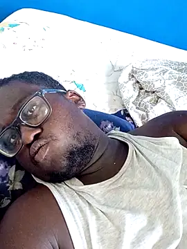 Snapshot of Jeanlaurent972 chatting on 09-27-25, 03:40 Jeanlaurent972 online show from 09-27-25, 03:40