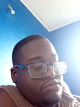 Snapshot of Jeanlaurent972 chatting on 11-22-25, 01:21 Jeanlaurent972 online show from 11-22-25, 01:21