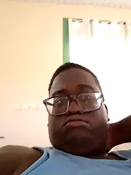 Snapshot of Jeanlaurent972 chatting on 02-21-26, 02:08 Jeanlaurent972 online show from 02-21-26, 02:08