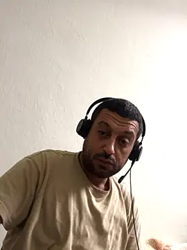 Snapshot of elmarroqui chatting on 10-10-25, 08:48 elmarroqui online show from 10-10-25, 08:48
